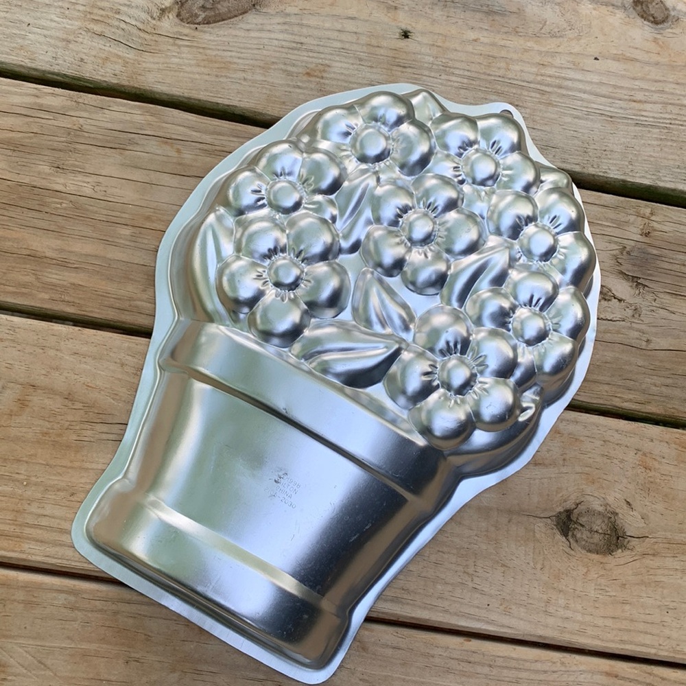 🌸WILTON VINTAGE FLOWERPOT BOUQUET CAKE PAN